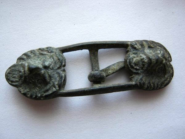 buckle with lion face 1812